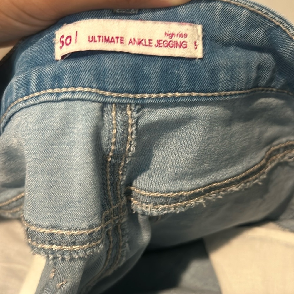 Light washed jeggings - Picture 3 of 3